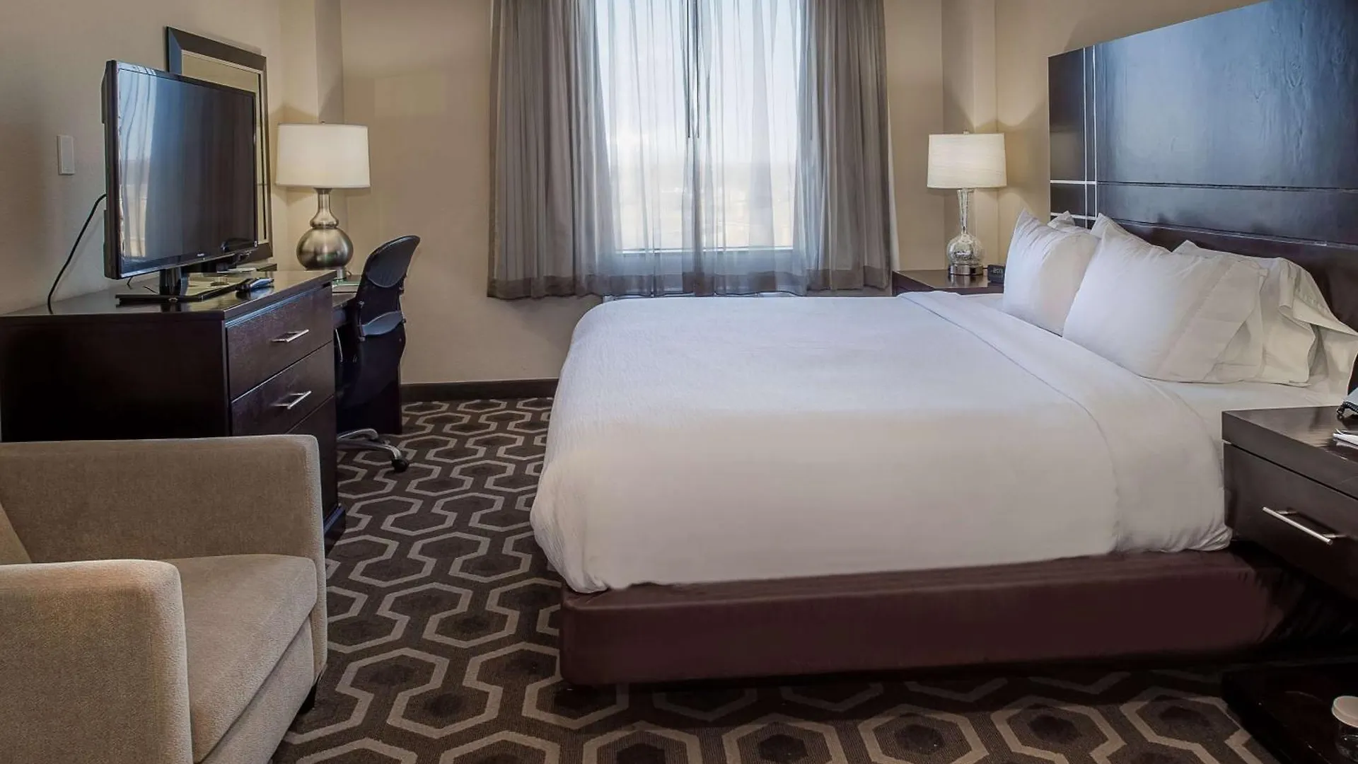 Hotel Embassy Suites By Hilton St Louis Airport Bridgeton