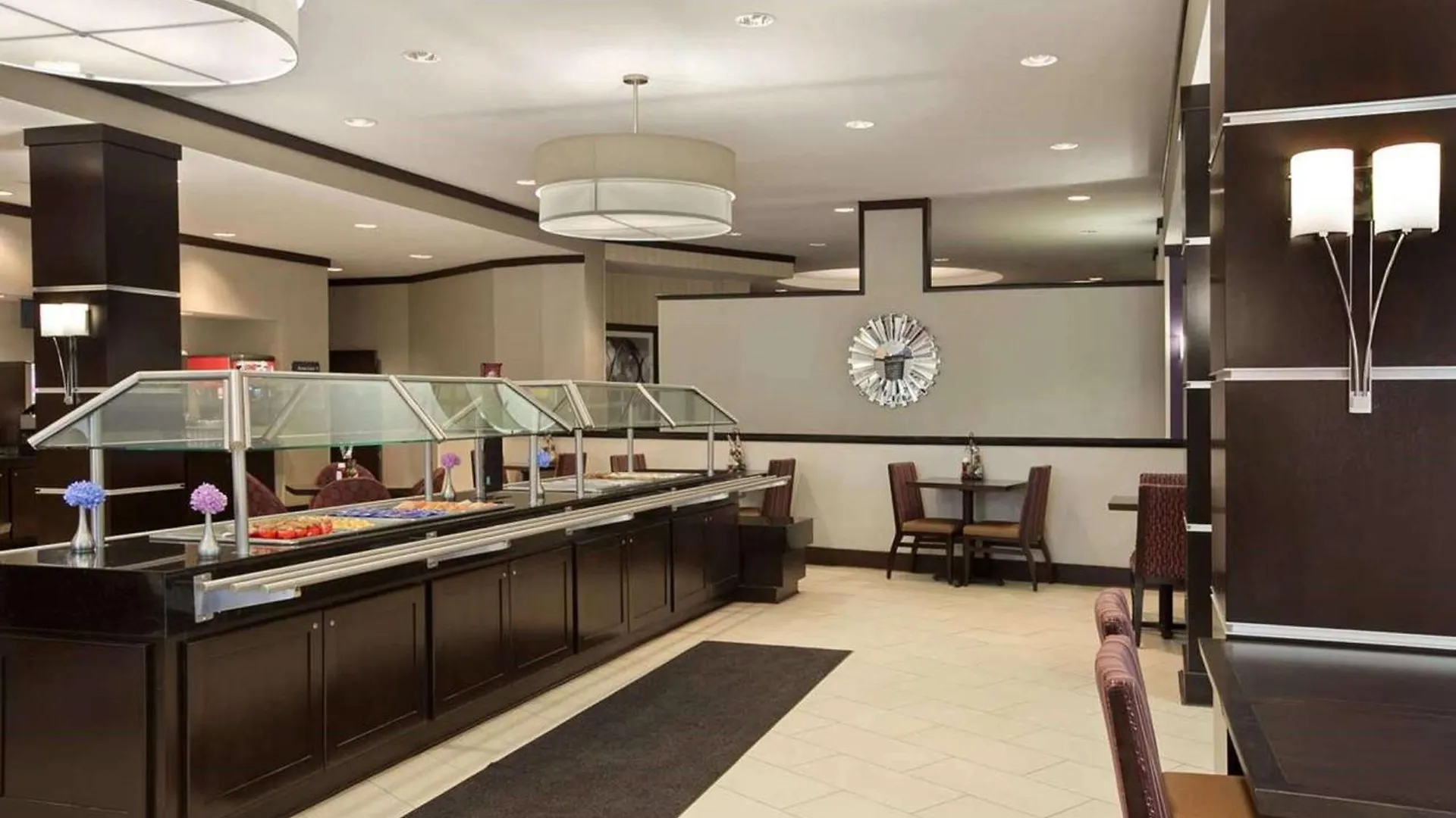 Hotel Embassy Suites By Hilton St Louis Airport Bridgeton