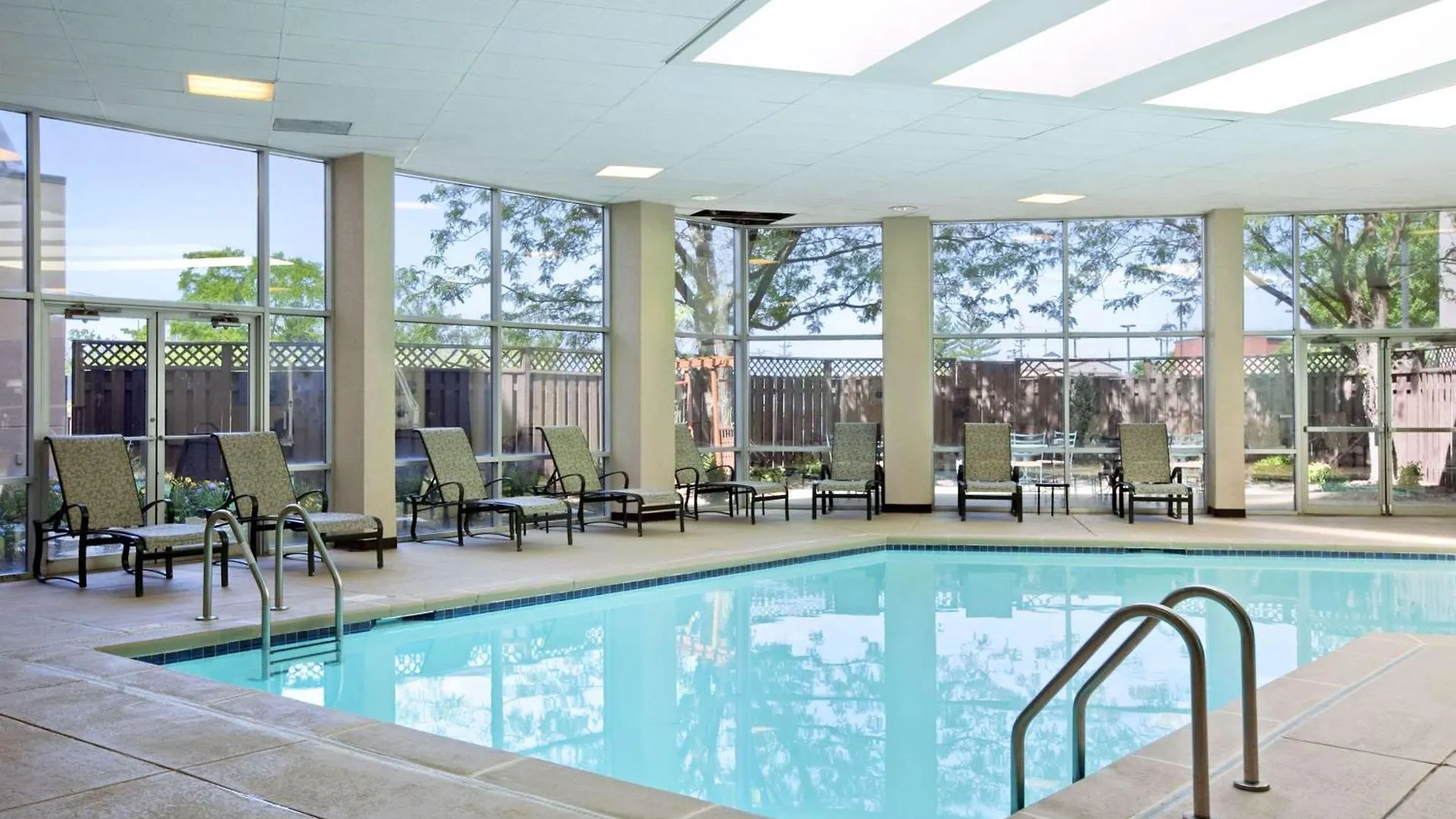 Embassy Suites By Hilton St Louis Airport Bridgeton